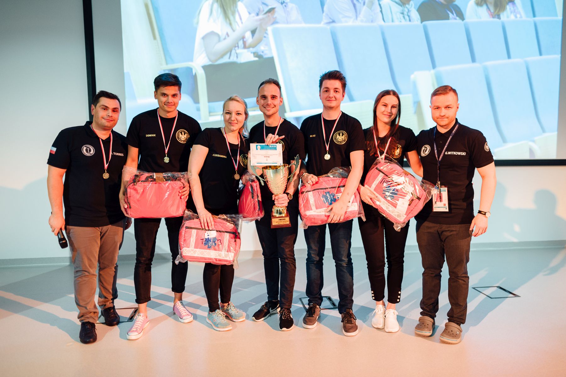 Ilustracja Zawody SimChallenge